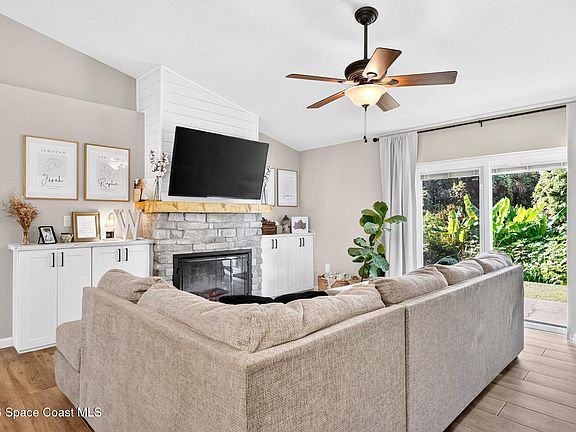 4th image of 2419 Larkwood Rd