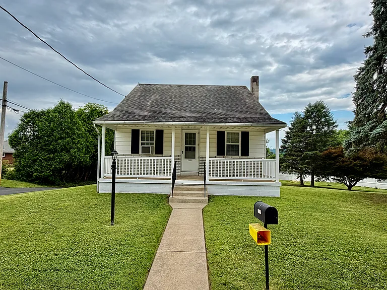 1310 Scott St — Photo 4