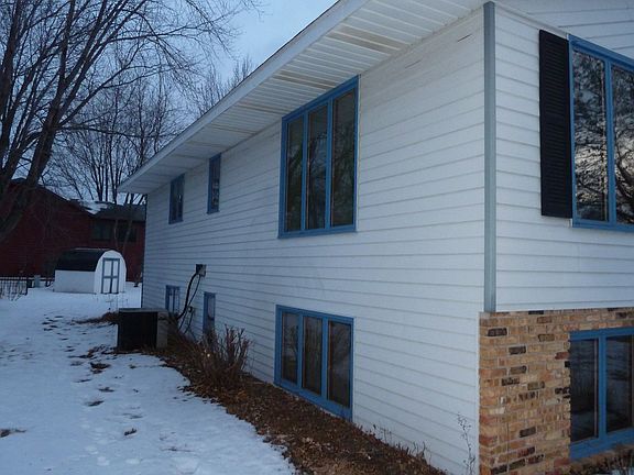 3rd image of 3013 15th St N