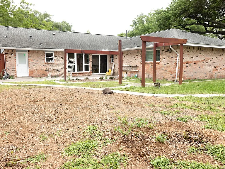 8335 Langdon Ln — Photo 36
