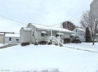 492 Fair Oaks Ave NW, North Canton, OH
