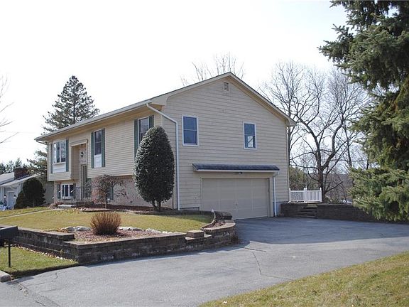 2nd image of 56 Barbara Ann Dr
