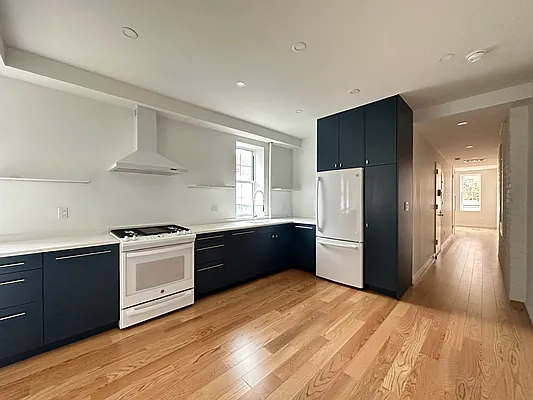 Rented by Keller Williams NYC | media 15