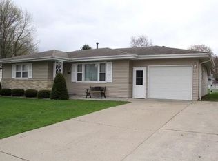 2003 N 3rd Ave E, Newton, IA 50208