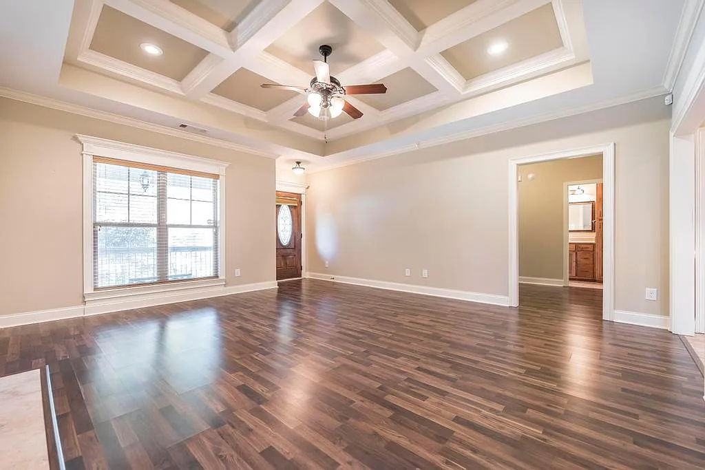 3 bed, 1567 sqft, $1,900 — Photo 3