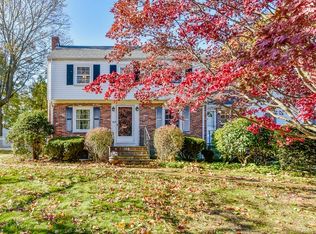 29 Shiretown Rd, Dedham, MA 02026