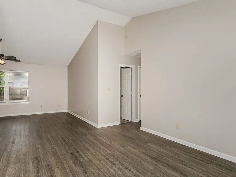 5631 Nodlehs Ct — Photo 8