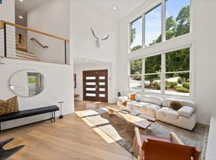 15 Overhill Rd, Orinda, CA 94563