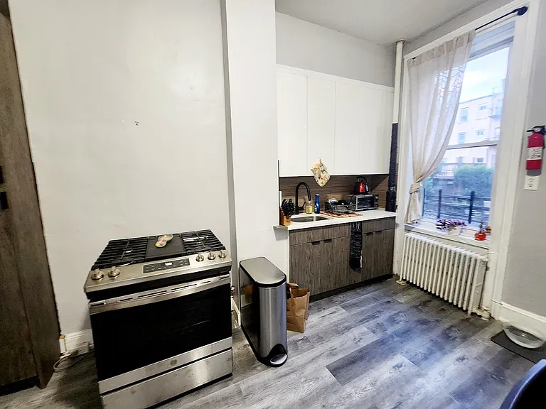 623 Willow Ave #1 — Photo 11
