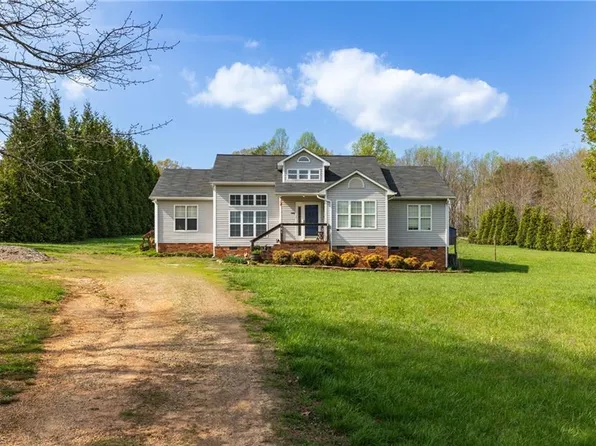 185 Deer Stand Dr, Madison, NC 27025