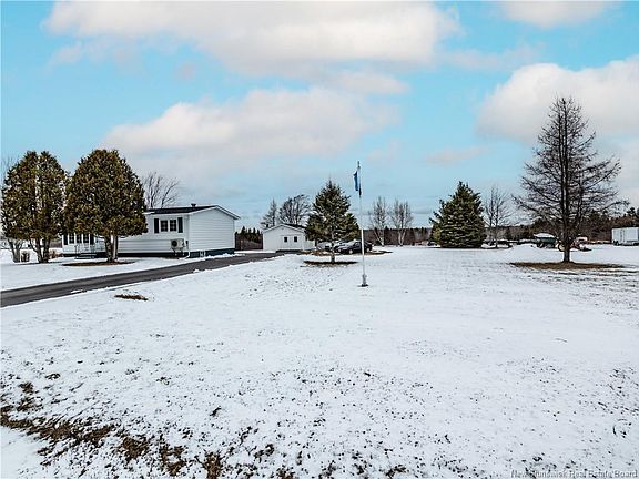 3rd image of 273 Cap Saint Louis Rd