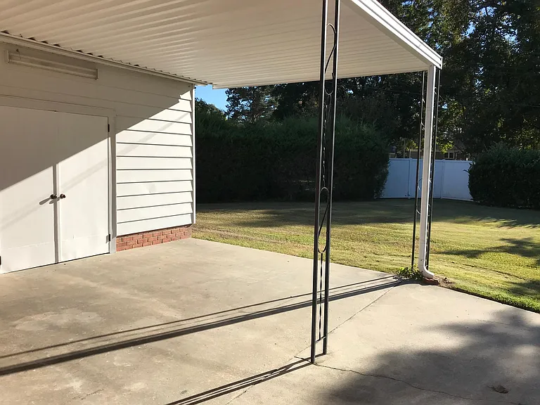2702 Crockett Dr — Photo 48