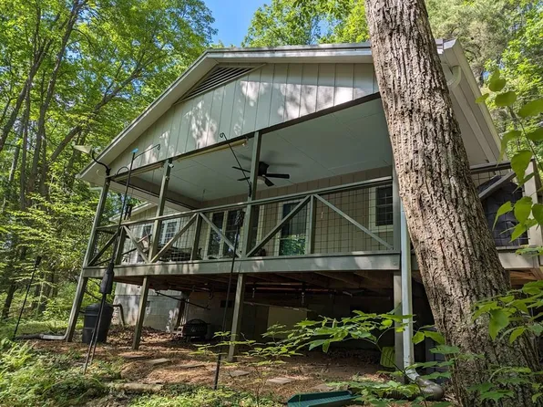 546 Happy Hollow Cir, Suches, GA 30572