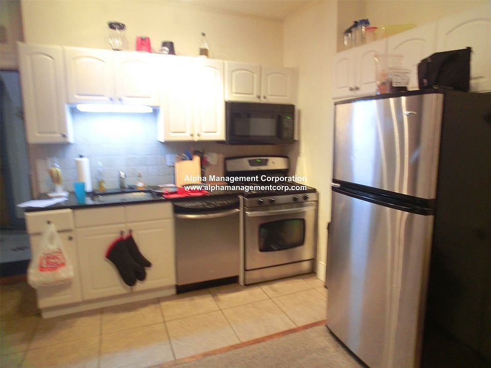 2nd image of 1412 Commonwealth Ave #5