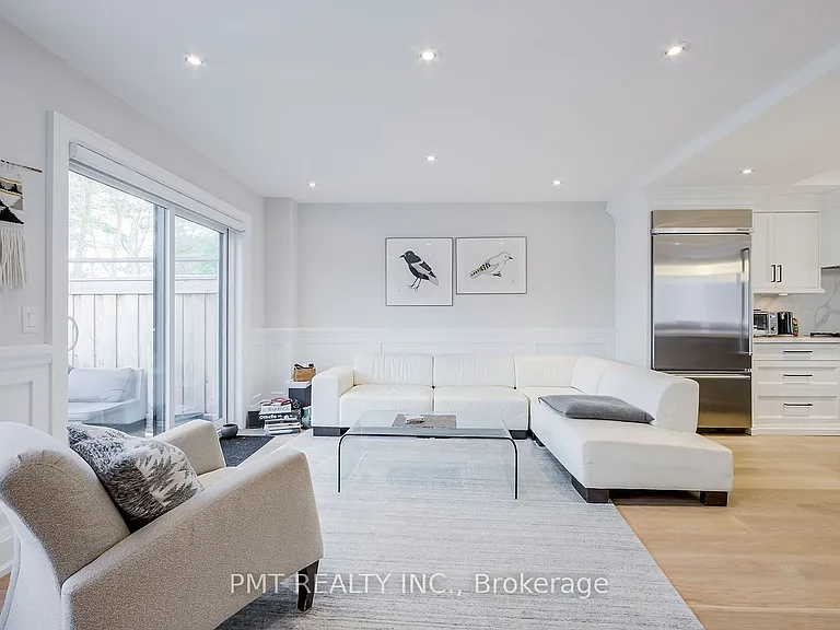 50 Thursfield Cres — Photo 16