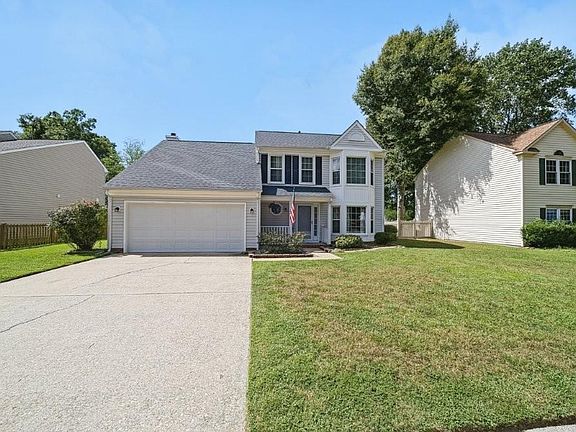 2nd image of 220 Dunn Cir