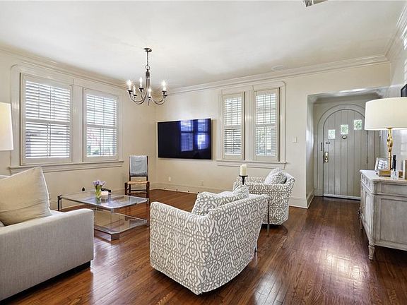 5th image of 246 Beverly Dr