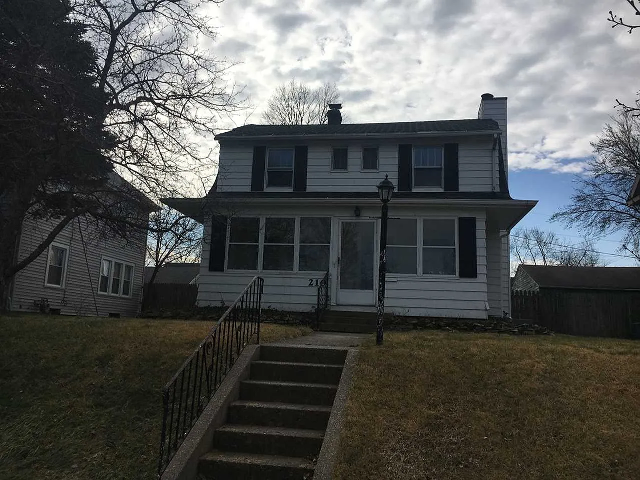 210 Donmoyer Ave photo 1