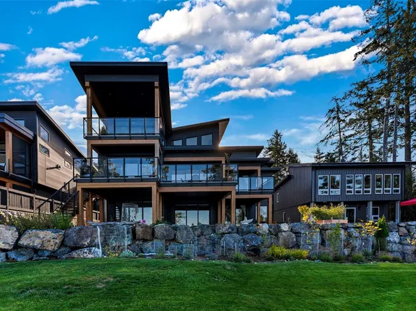 7210 Sea Cliff Rd, Capital, BC V9Z 1A8