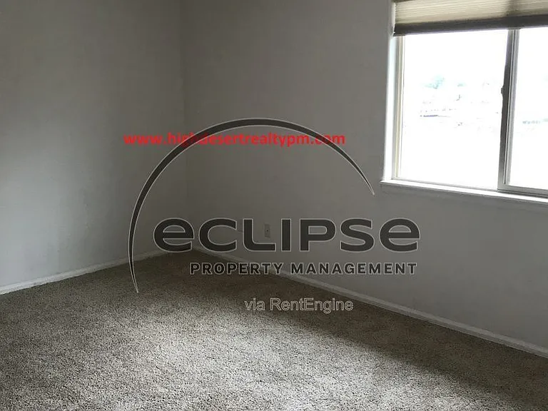 2463 1/2 Theresea Ln — Photo 8