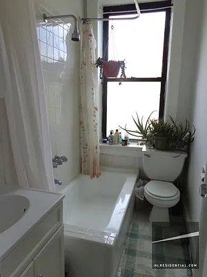 Rented by Highline Residential | media 7