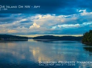 2604 Island Dr NW, Olympia, WA 98502