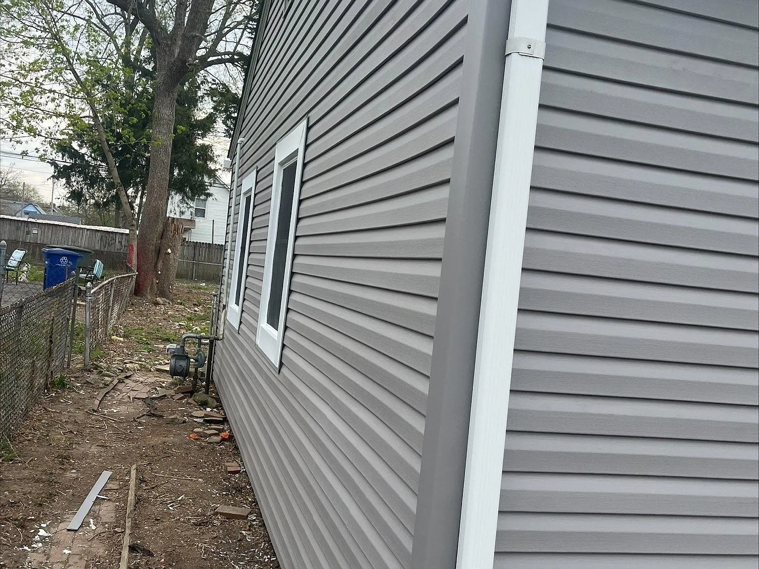 3 bed, 1000 sqft, $1,350 — Photo 4