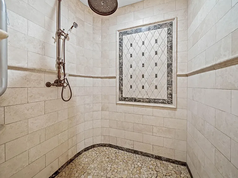 120 C Ave #206 — Photo 45