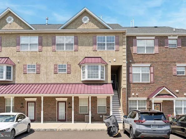 3884 Ashland Dr #C-2, Harleysville, PA 19438