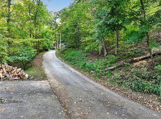 23 Stoney Creek Rd, Eureka, MO 63025
