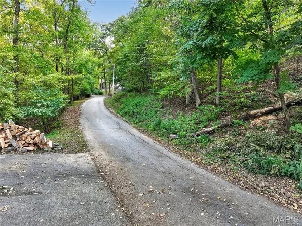 23 Stoney Creek Rd, Eureka, MO 63025