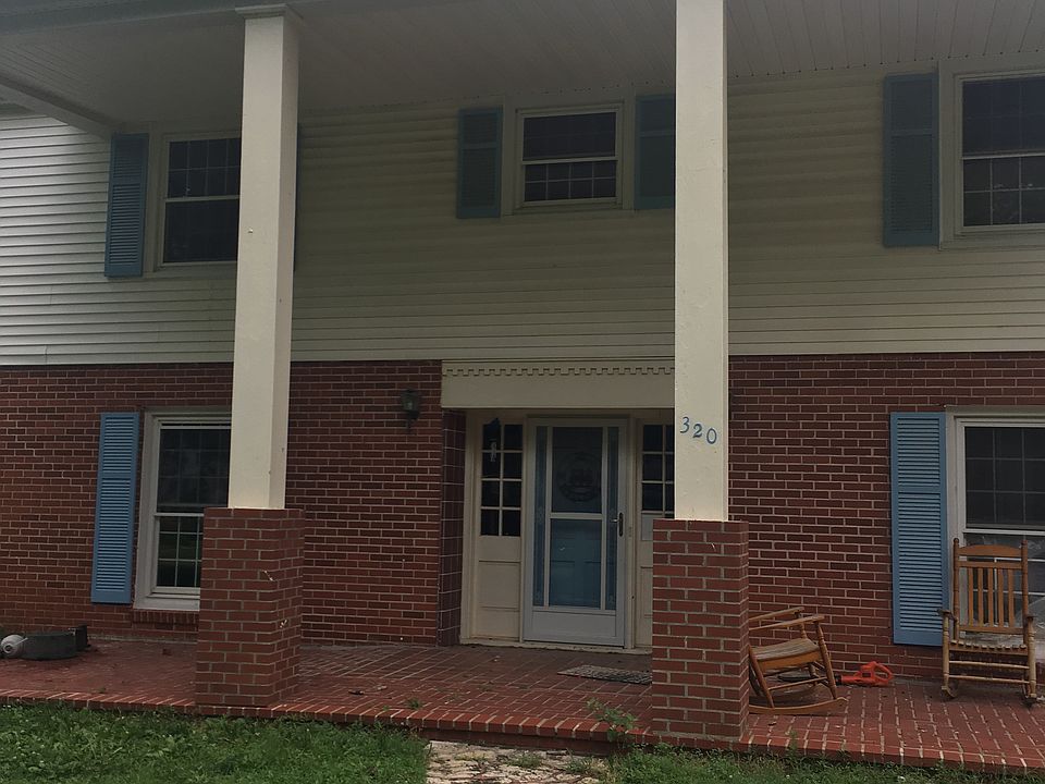 1st image of 320 S Willow St