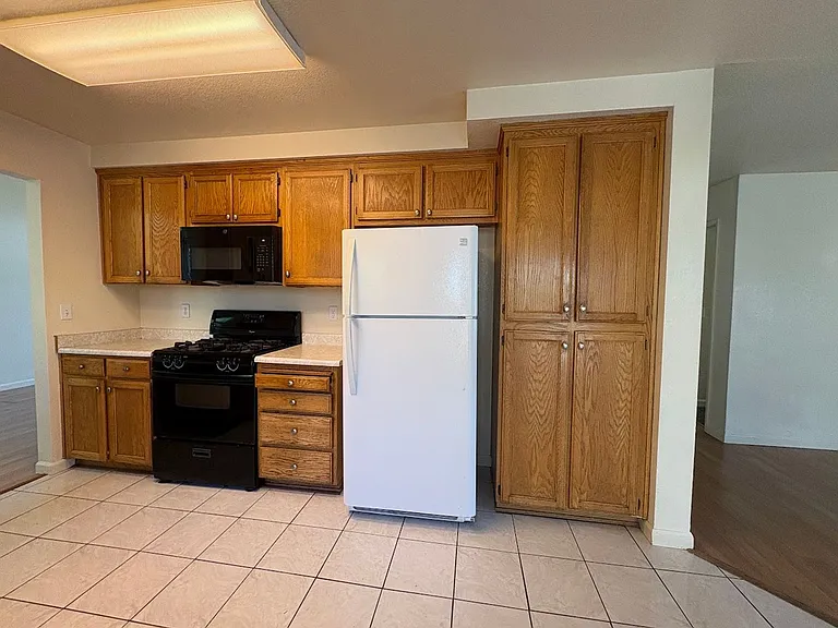4003 Ews Woods Blvd — Photo 10