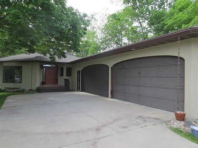 1st image of 2212 Ironwood Ct