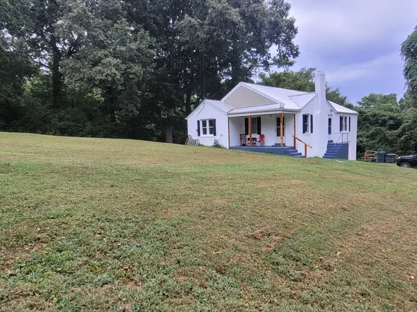100 Hurt Ave, Centerville, TN 37033