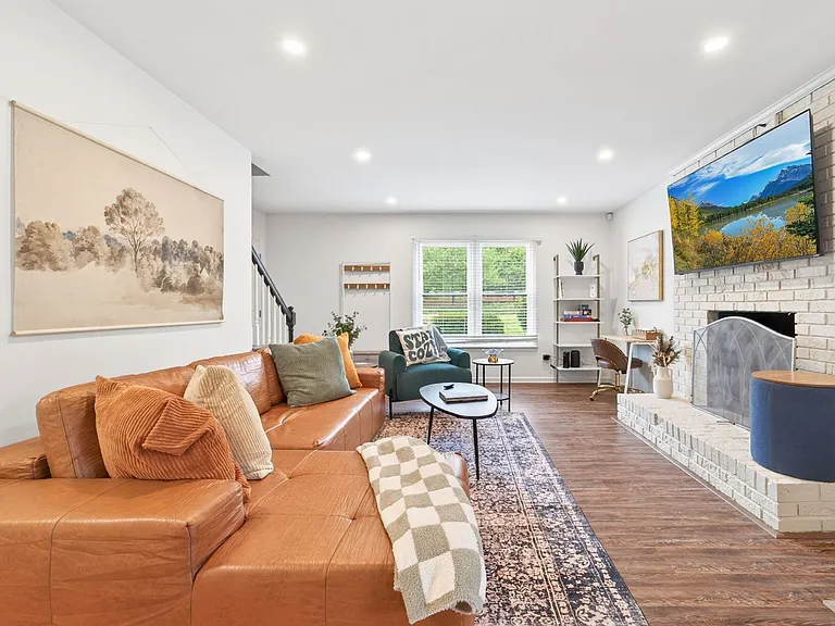 5100 Summer Gate Dr — Photo 16