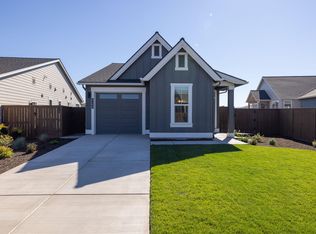 4166 SW 47th Pl, Redmond, OR 97756