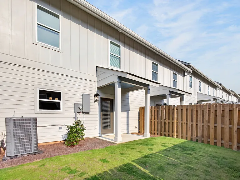 3260 Academy Dr #408 — Photo 4
