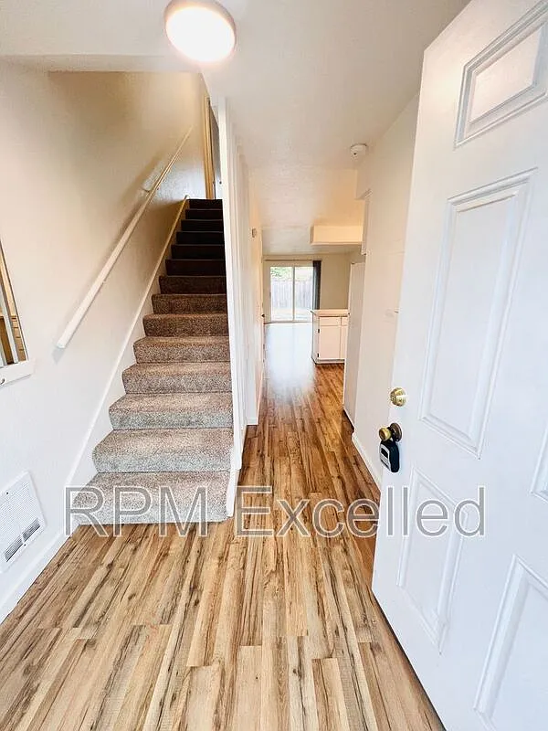 2 bed, 1.5 bath, 950 sqft, $1,950 — Photo 1