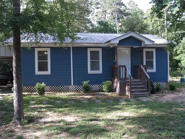 11131 Woodside Dr, Plantersville, TX 77363