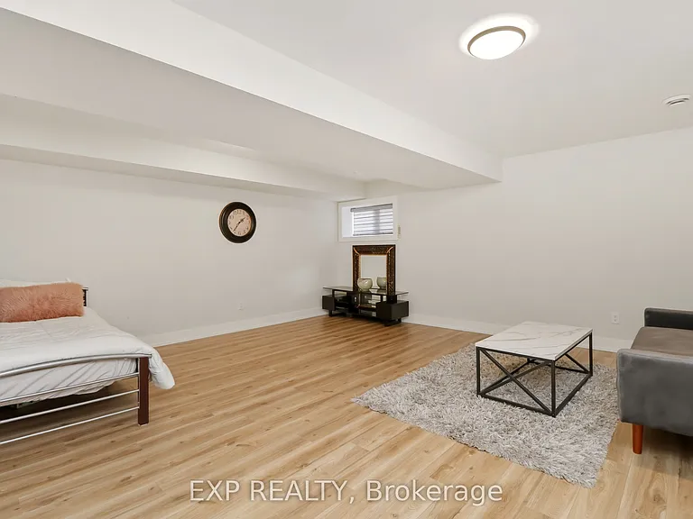 142 Sycamore St — Photo 46