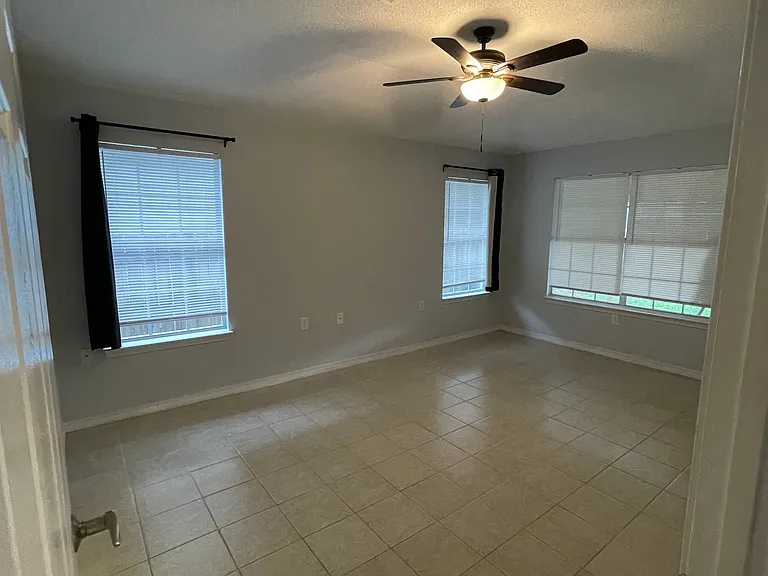 1145 Merrie Way — Photo 9