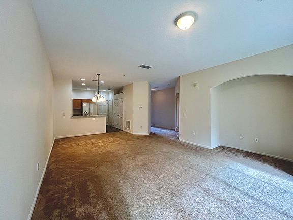 5th image of 2952 Ashland Ln S