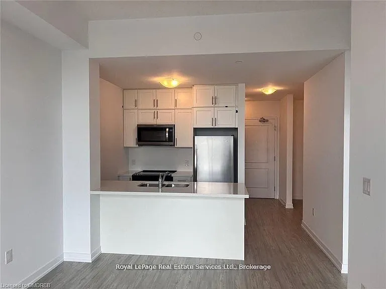 450 Dundas St E #513 — Photo 4