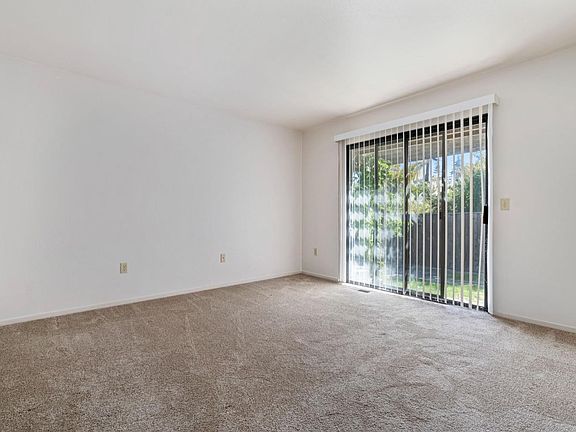 4th image of 244 Boyes Blvd