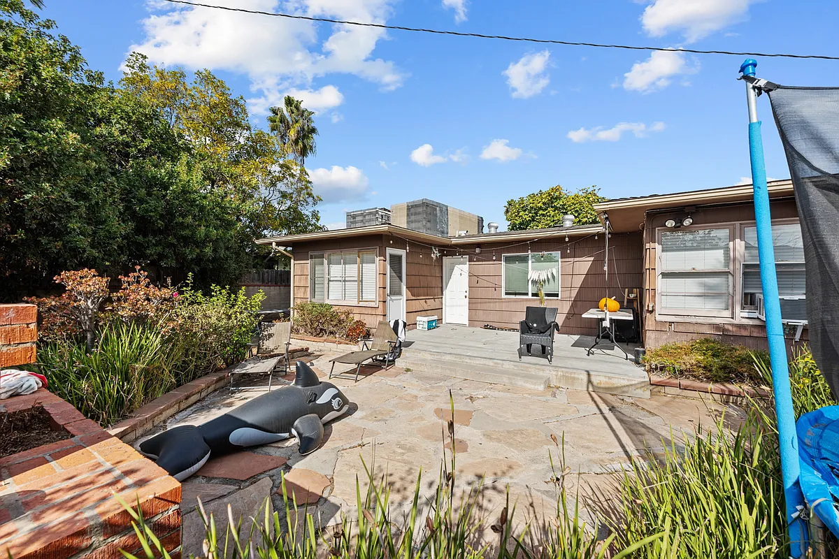 Building Photo - 6241 Mary Lane Dr