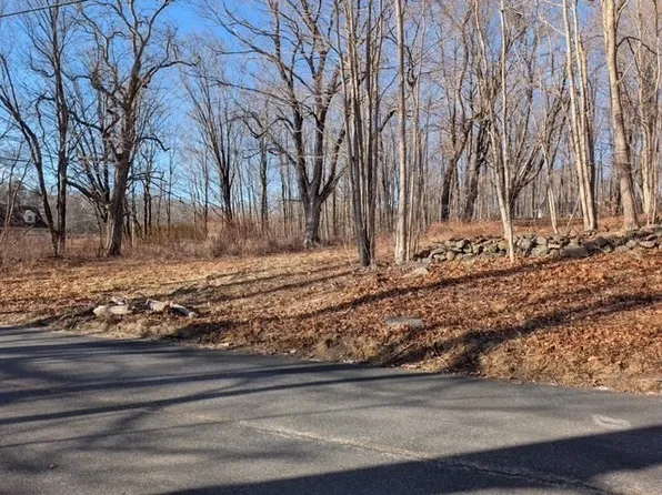 44 Munn Rd, Monson, MA 01057