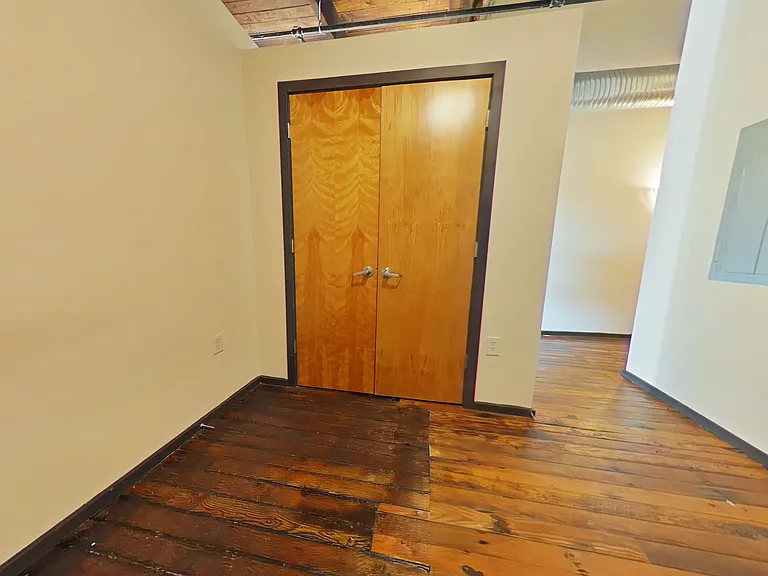 120 S 15th St #210 — Photo 4