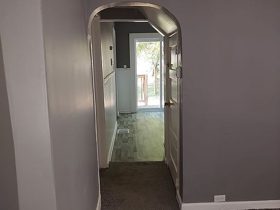 4th image of 238 Glendora Ave