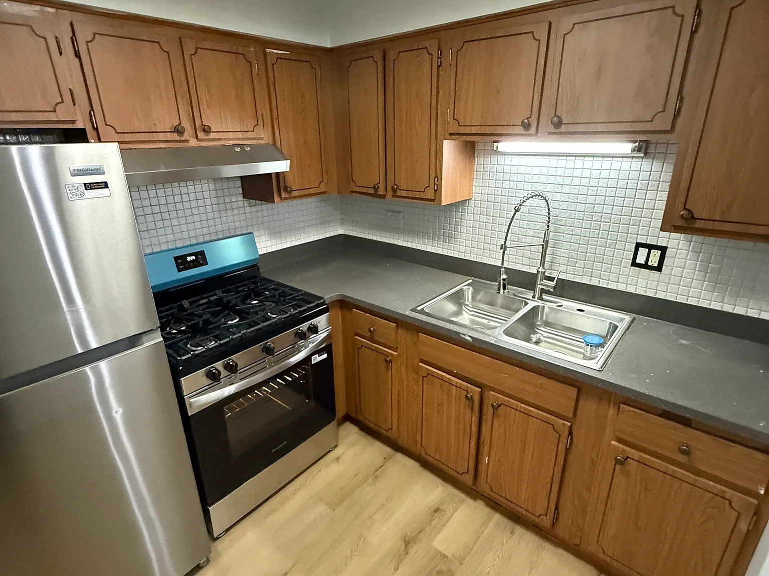 2 bed, 800 sqft, $1,575 — Photo 3